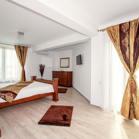 Casa Romeo & Julieta Otel Haţeg Dış mekan fotoğraf