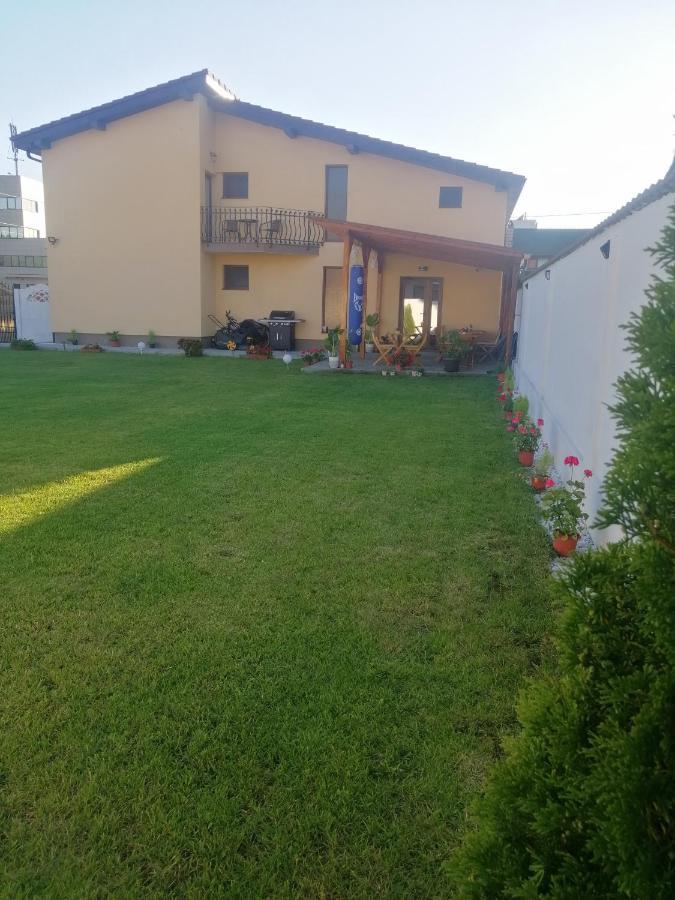 Casa Romeo & Julieta Otel Haţeg Dış mekan fotoğraf